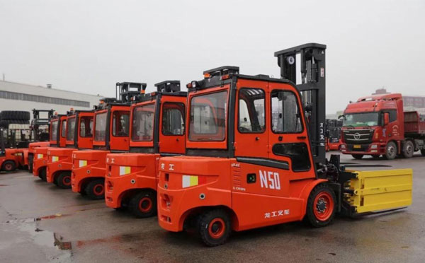 龙工定西叉车经销商服务对比:选购时需要注意的关键点 龙工定西叉车经销商服务对比:选购时需要注意的关键点