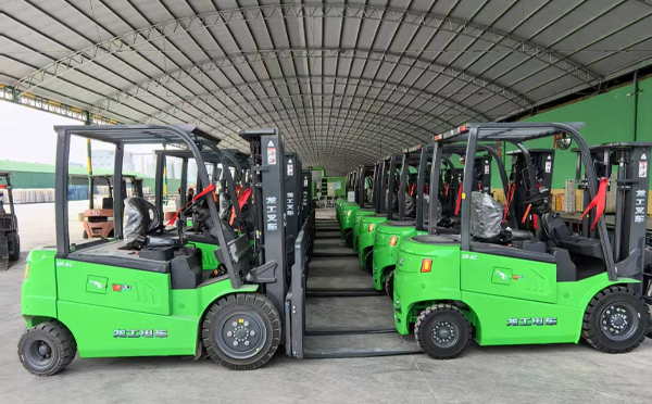 工业搬运的革新之作：龙工定西叉车技术实践与价值解析